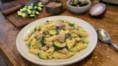 Pasta tonno e zucchine in padella: cremosa e pronta in 20 minuti