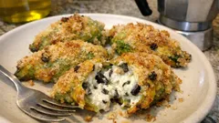 Fiori di zucca ripieni di ricotta e olive al forno: crosticina leggera, sempre riuscita